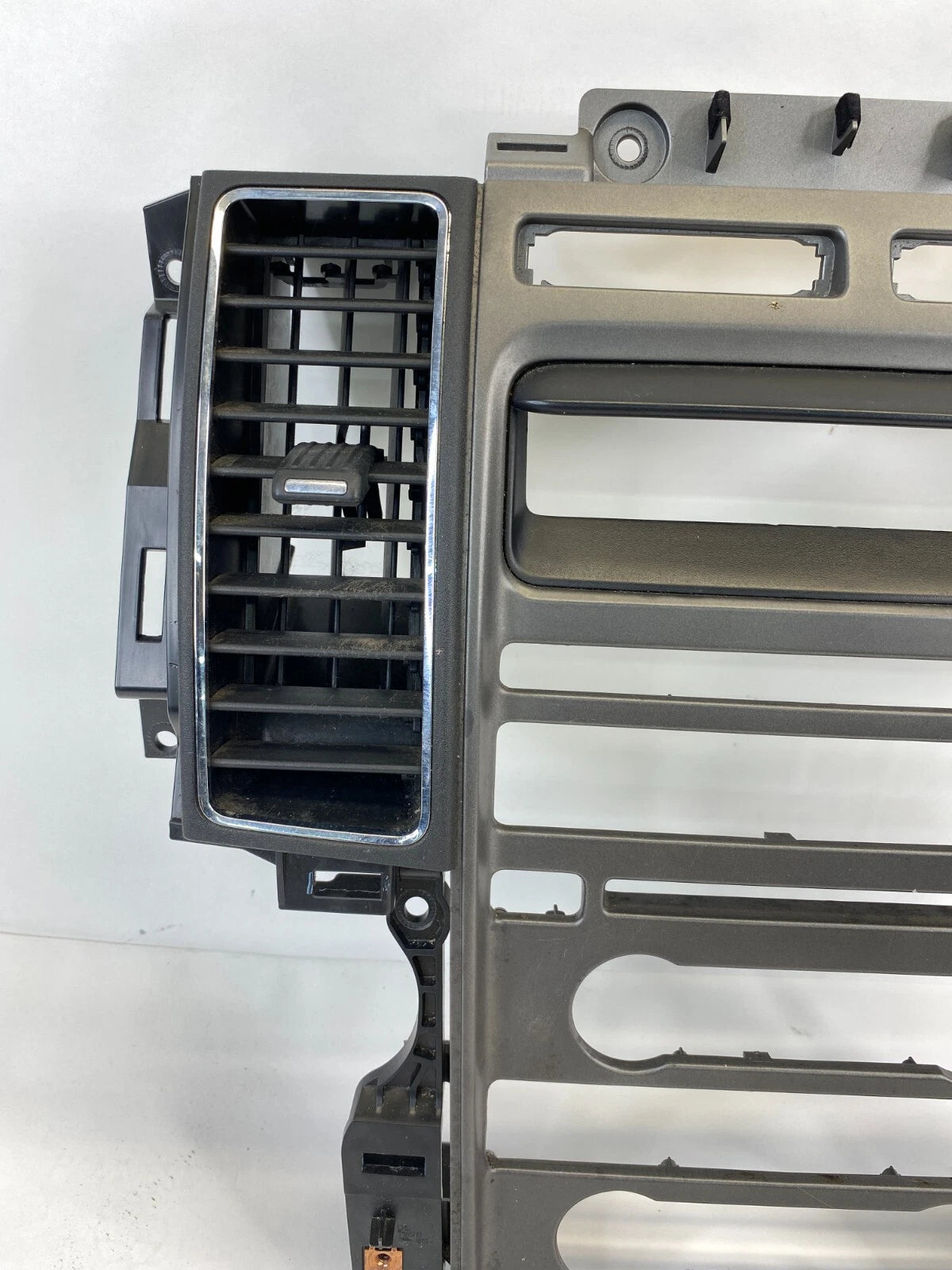 2010-2012 FORD TAURUS DASH CENTER RADIO CLIMATE CONTROL TRIM COVER W/ AIR VENTS