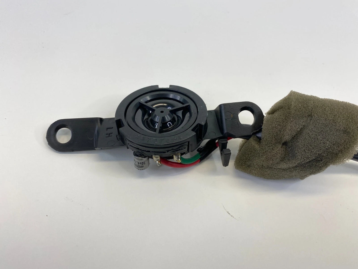2000-2005 CADILLAC DEVILLE LEFT DRIVER SIDE WINDSHIELD A PILLAR TWEETER 25701145