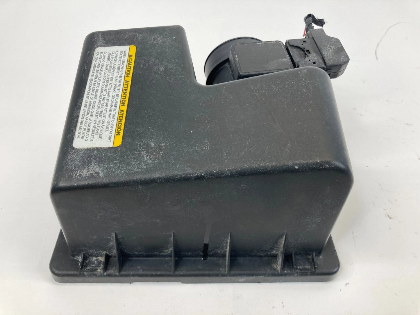 2006-2008 HYUNDAI SONATA AIR CLEANER FILTER BOX UPPER UNIT FRONT OEM 28111-3K010