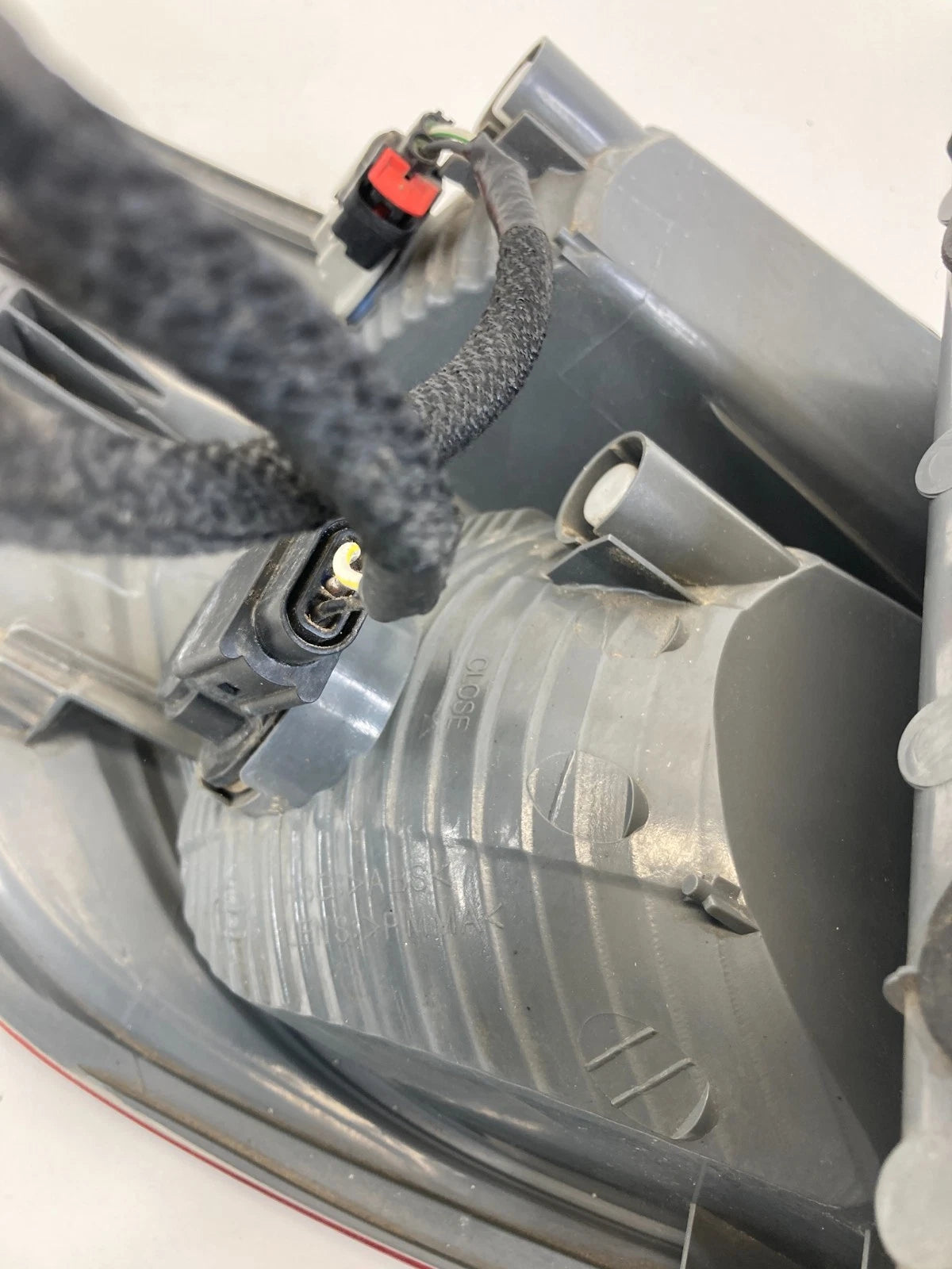 2011 2012 2013 DODGE DURANGO RIGHT PASSENGER SIDE TAIL LIGHT OUTER TAILLIGHT OEM