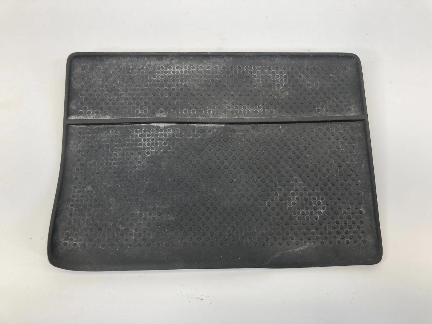 2009-2014 VOLKSWAGEN ROUTAN FLOOR CENTER CONSOLE RUBBER MAT INSERT 1KR90TRMAA