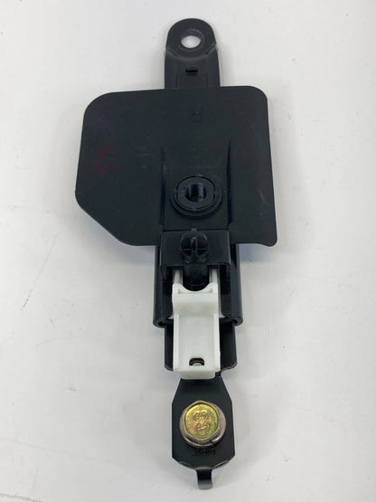1996-2004 ACURA RL FRONT RIGHT PASSENGER SIDE SEAT BELT HEIGHT ADJUSTER OEM