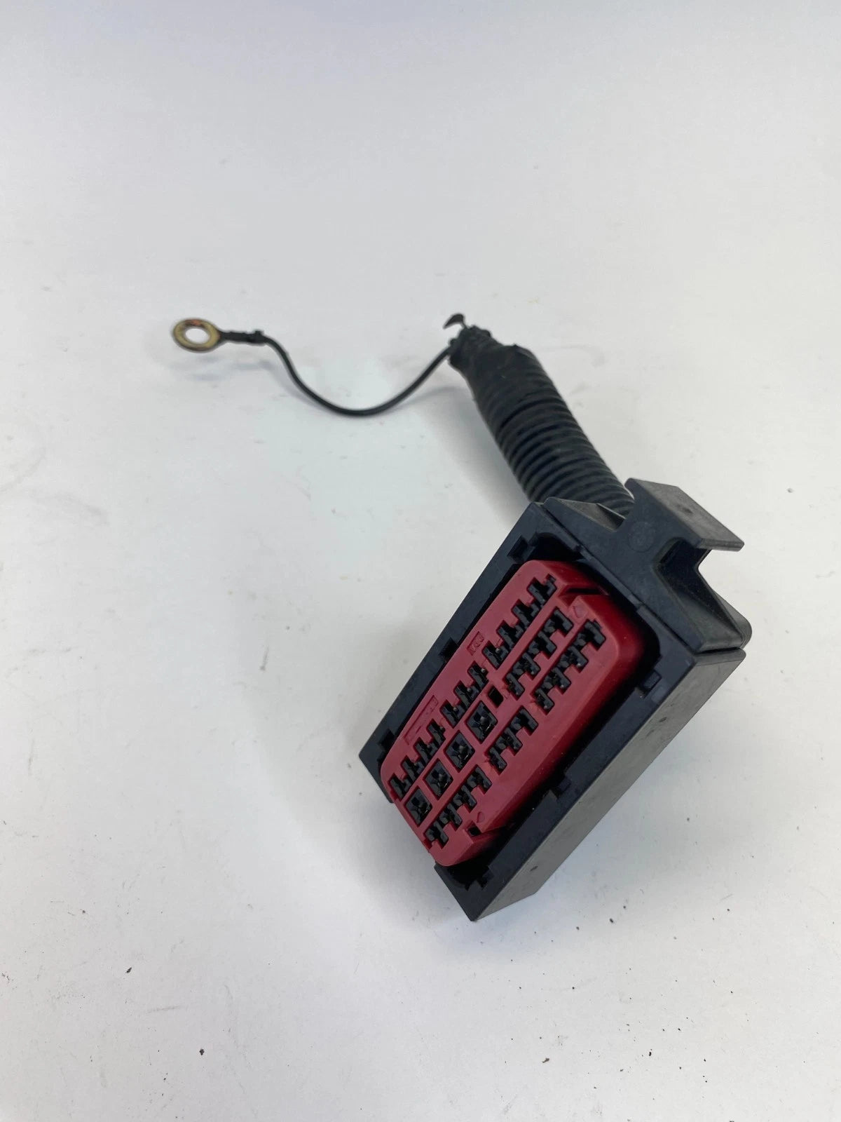 2000-2002 ISUZU TROOPER ANTI LOCK BRAKE ABS PUMP CONNECTOR PLUG PIGTAIL OEM