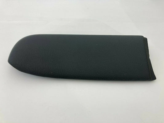 2003 03 KIA SORENTO FRONT RIGHT PASSENGER SIDE DOOR PANEL ARMREST ARM REST OEM