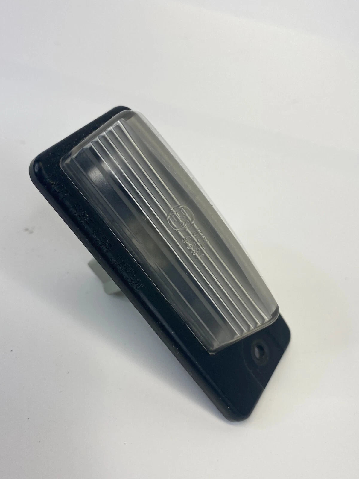 2010 2011 2012 NISSAN SENTRA SEDAN REAR LICENSE PLATE LIGHT LAMP ASSY OEM