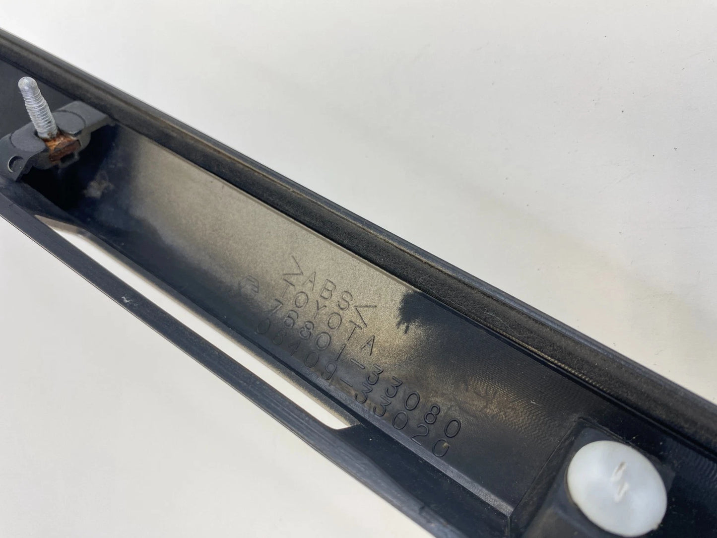 2002 2003 Lexus ES300 Trunk Lid Handle Exterior Molding Panel Trim 08409-33020