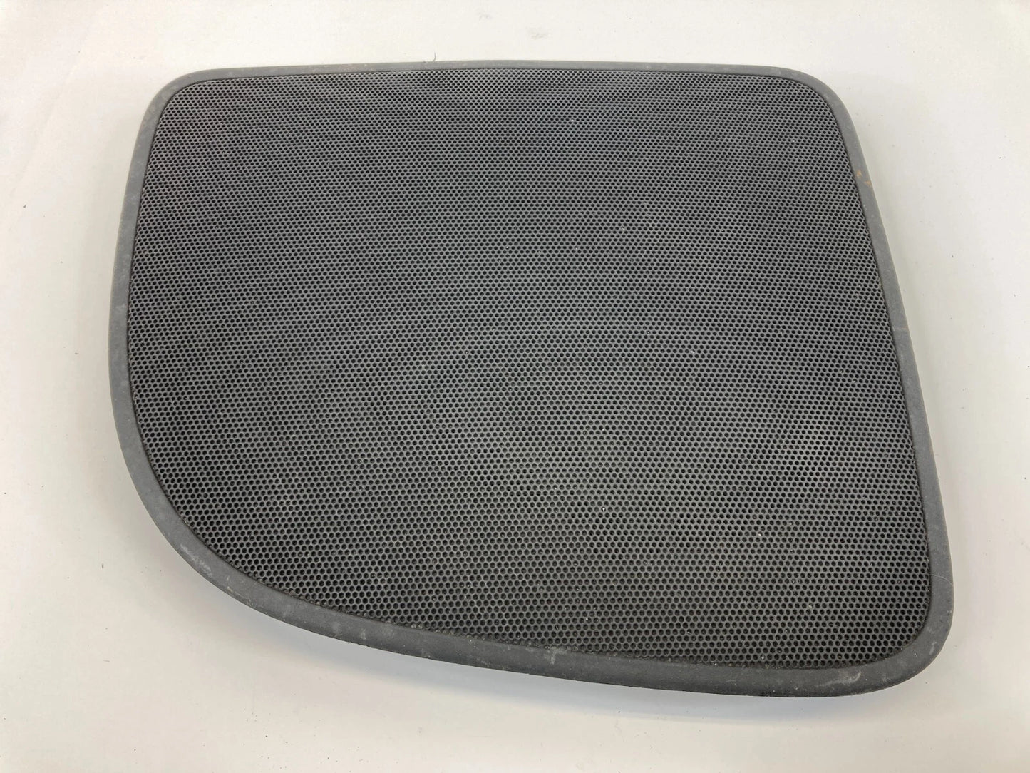 03-07 HONDA ACCORD COUPE REAR LEFT SIDE SPEAKER GRILLE COVER 84500-SDNA-A010 OEM
