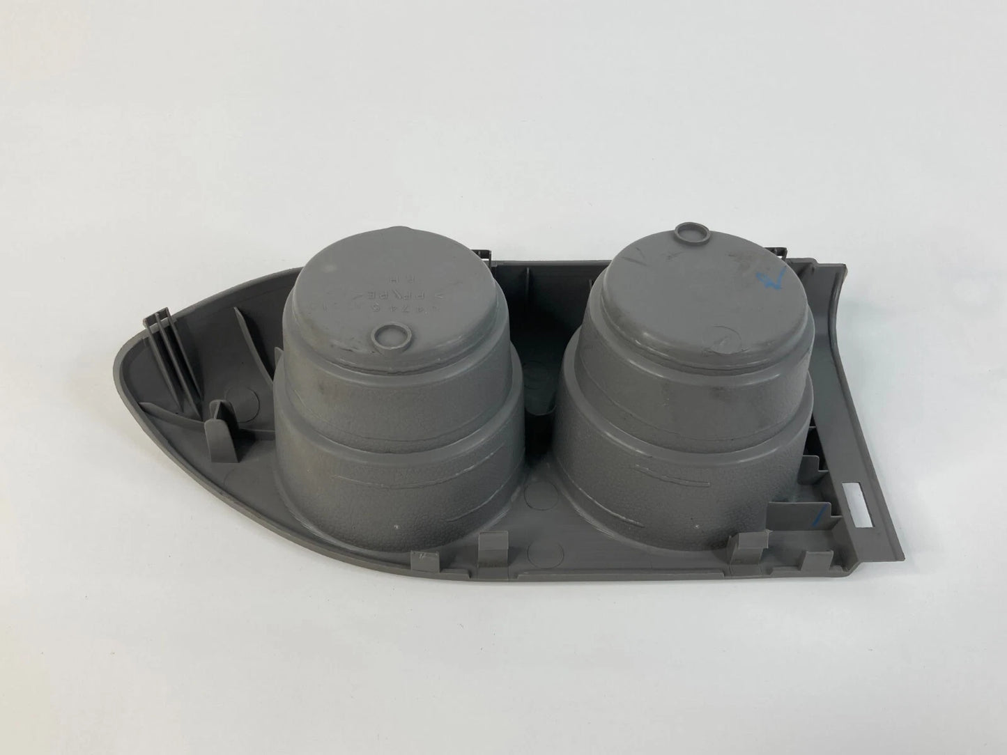 2004-2010 TOYOTA SIENNA REAR RIGHT SIDE PANEL DUAL CUP HOLDER 64745-AE010 OEM