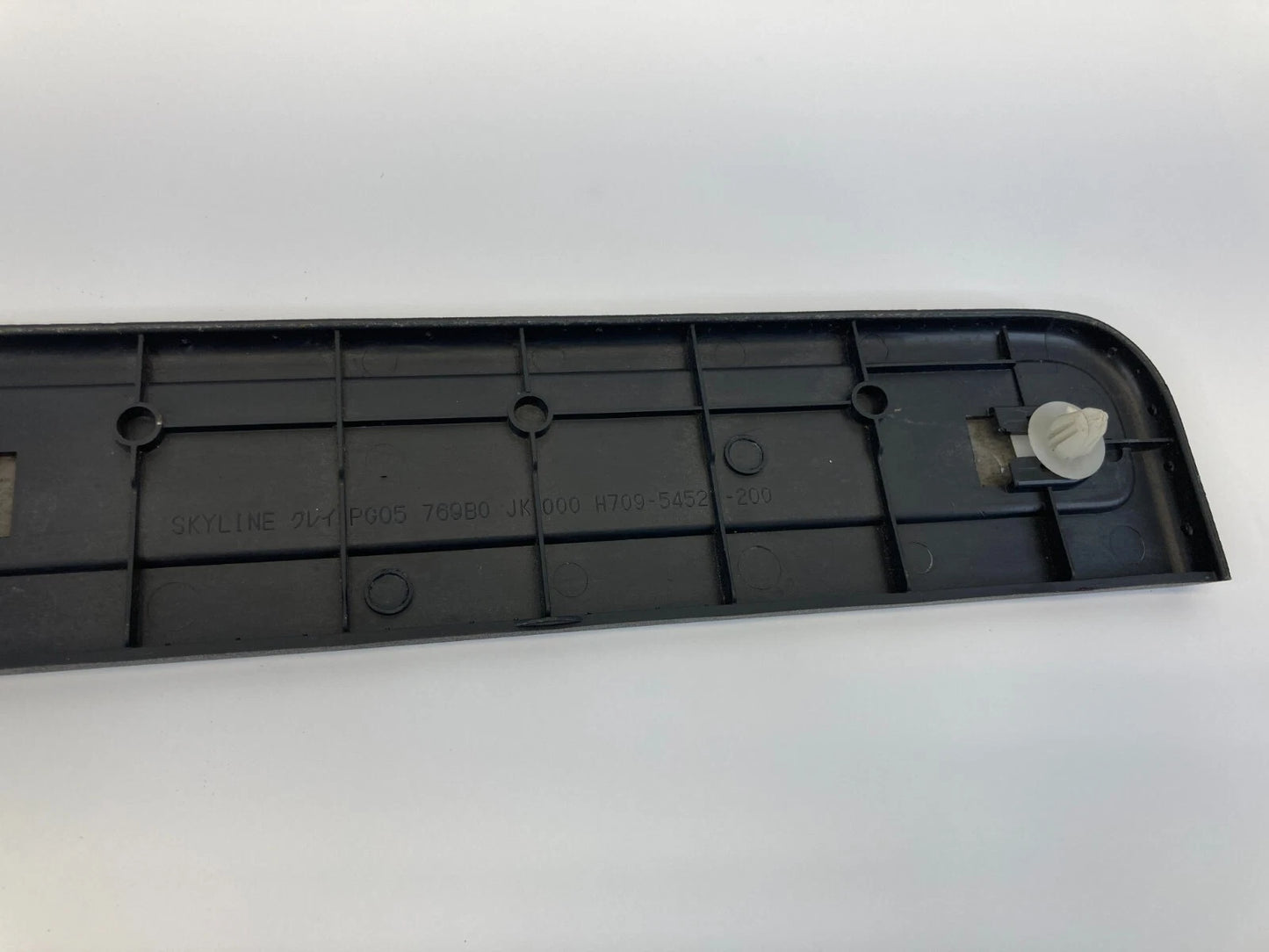 07 08 INFINITI G35 SEDAN FRONT LEFT DRIVER DOOR SILL SCUFF PLATE 769B0-JK000 OEM