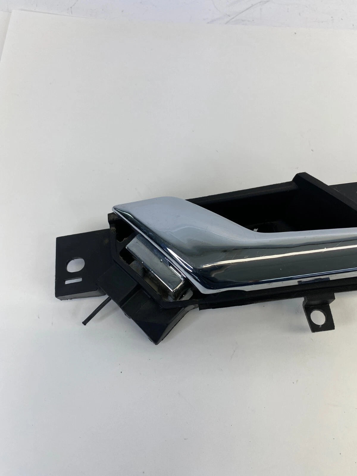 2008 2009 2010 SATURN VUE REAR LEFT INTERIOR DOOR HANDLE CHROME OEM 96660863