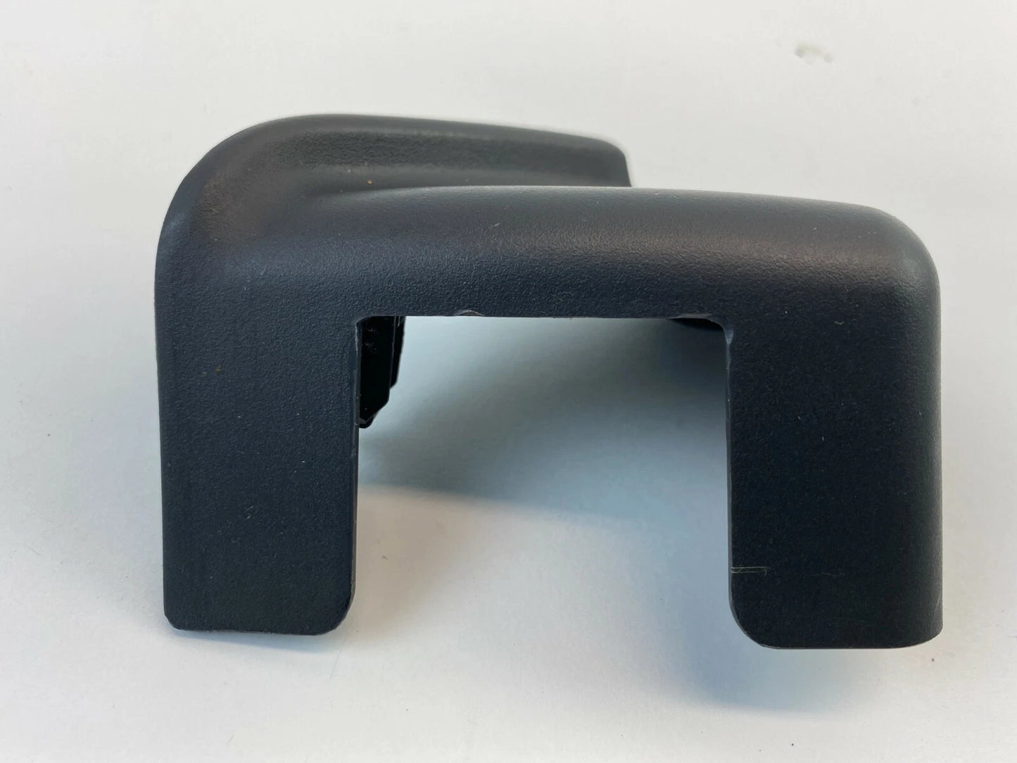 06-12 FORD FUSION FRONT RIGHT SEAT FORWARD OUTER FOOT COVER BEZEL 6E53-54130A02