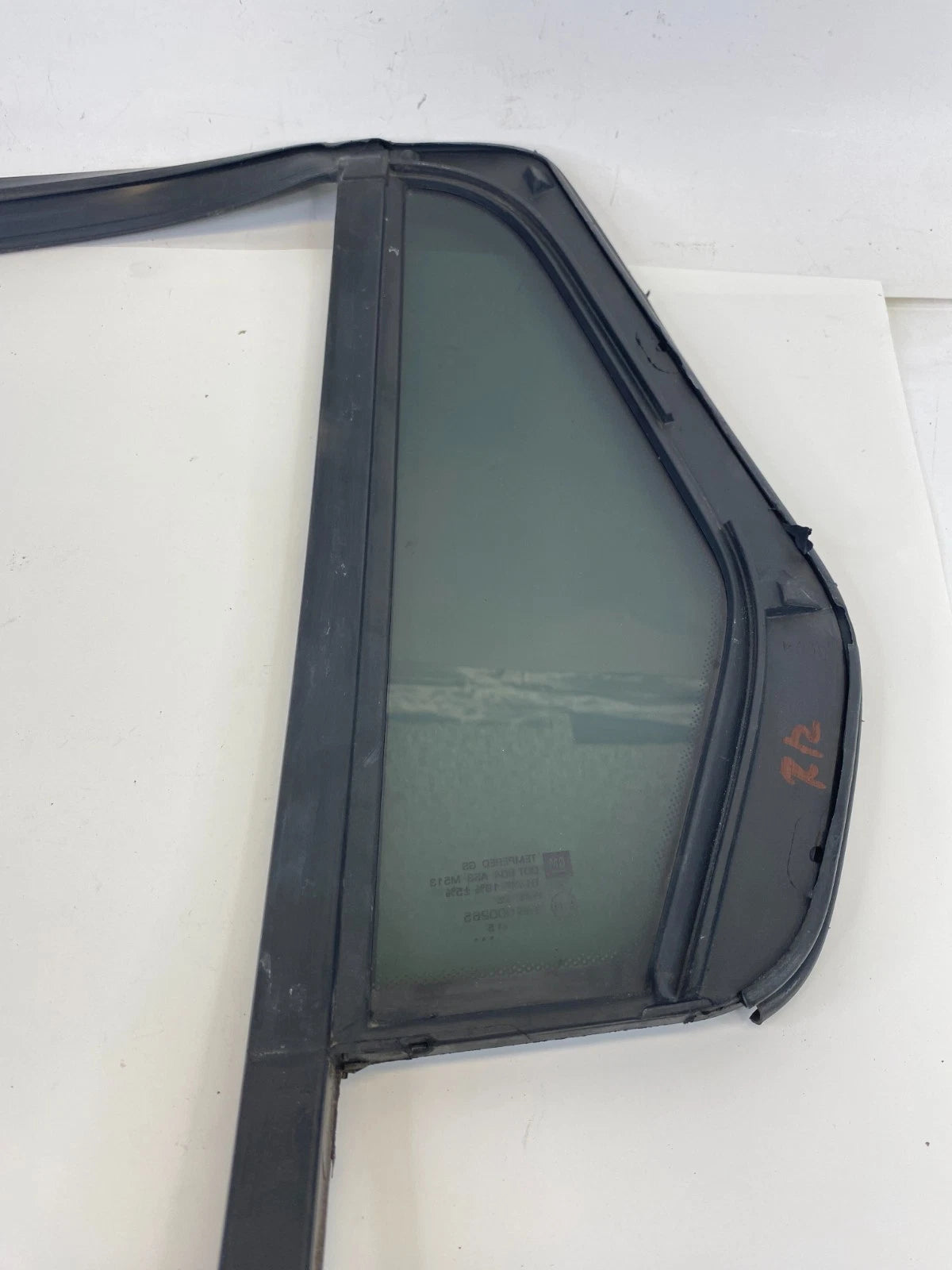 2010-2017 GMC TERRAIN REAR RIGHT SIDE DOOR VENT QUARTER WINDOW GLASS ASSY OEM