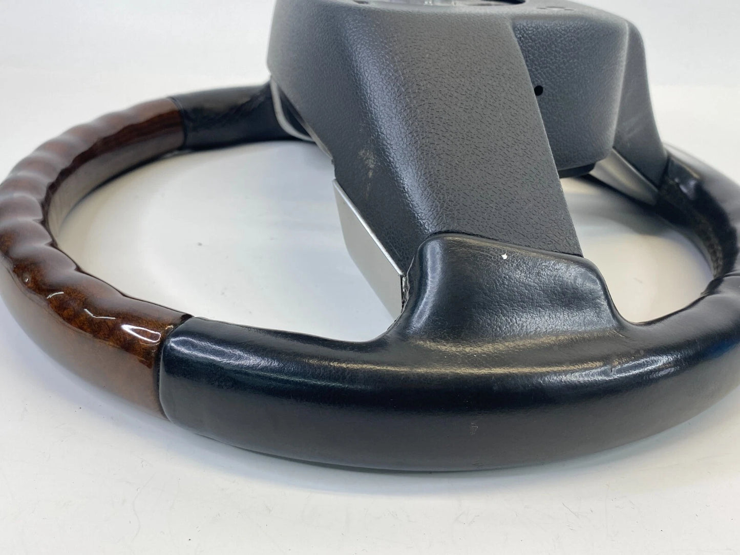 2010 10 CADILLAC SRX STEERING WHEEL W/ CRUISE CONTROLS 20857504 OEM