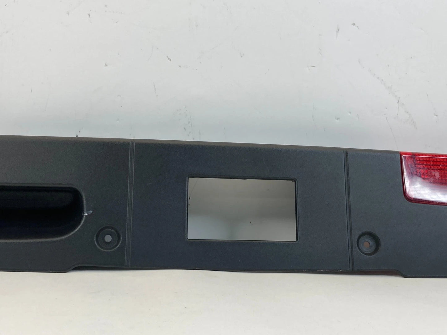 06 MERCEDES-BENZ CLS500 REAR TRUNK HATCH HANDLE MOLDING COVER 219-750-01-93 OEM