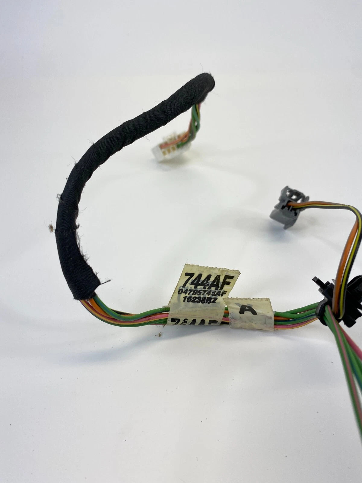 2010-2012 DODGE CALIBER CENTER CONSOLE WIRING HARNESS CABLE 04795744AF OEM
