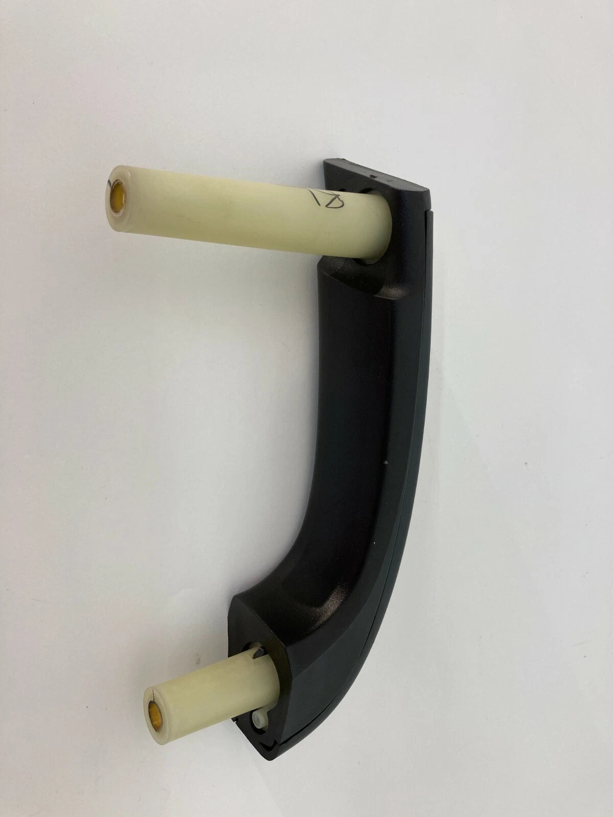 2010 10 SATURN OUTLOOK REAR LEFT DRIVER SIDE DOOR INNER PULL HANDLE ASSEMBLY