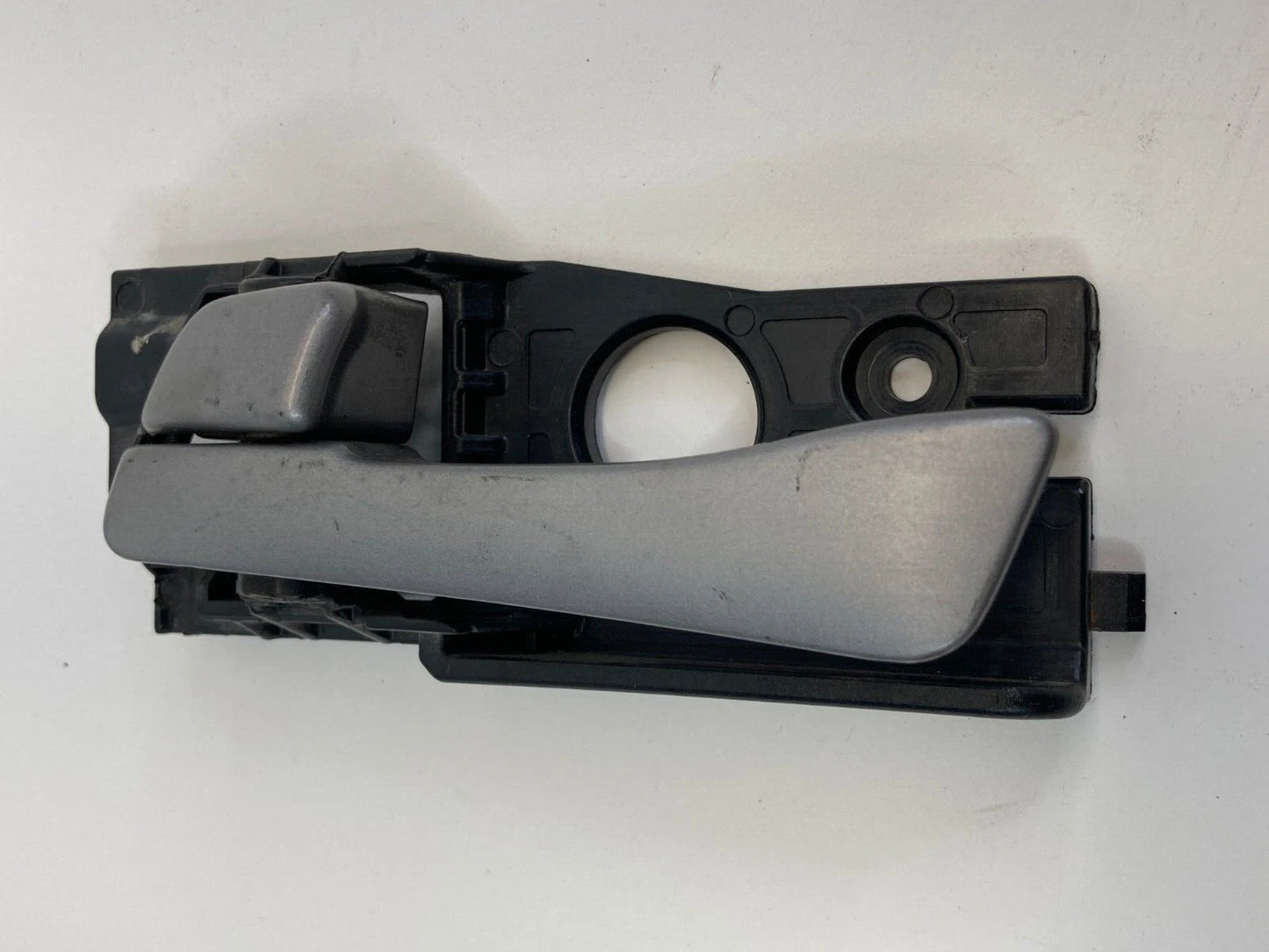 2015-2017 HYUNDAI ACCENT REAR LEFT SIDE INTERIOR DOOR HANDLE 83613RB000 OEM