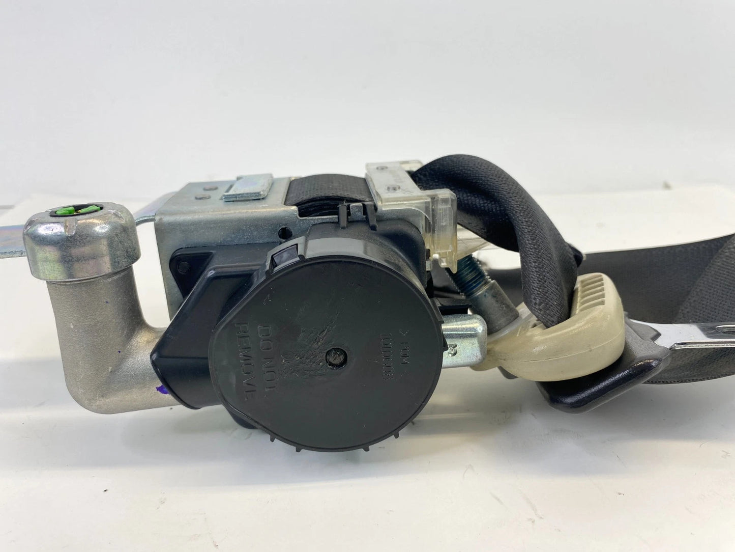 13-19 Ford Flex 13-19 Lincoln MKT Front Left Driver Side Seat Belt Retractor OEM