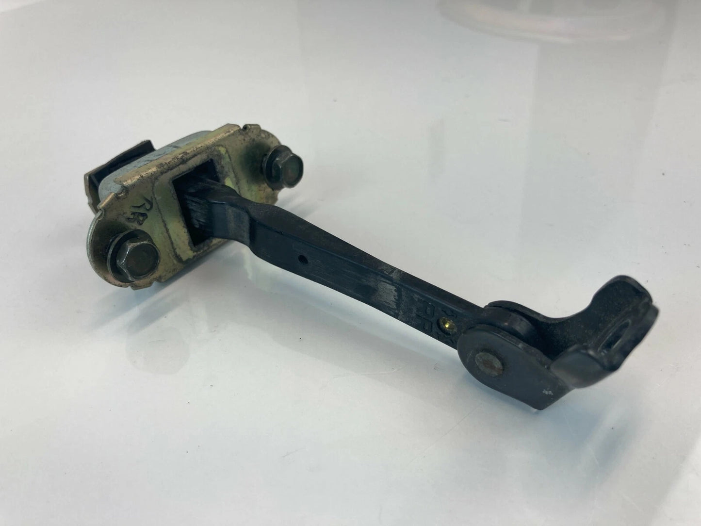 03-07 NISSAN MURANO REAR RIGHT SIDE DOOR CHECK CHECKER STOPPER DETENT BRACKET
