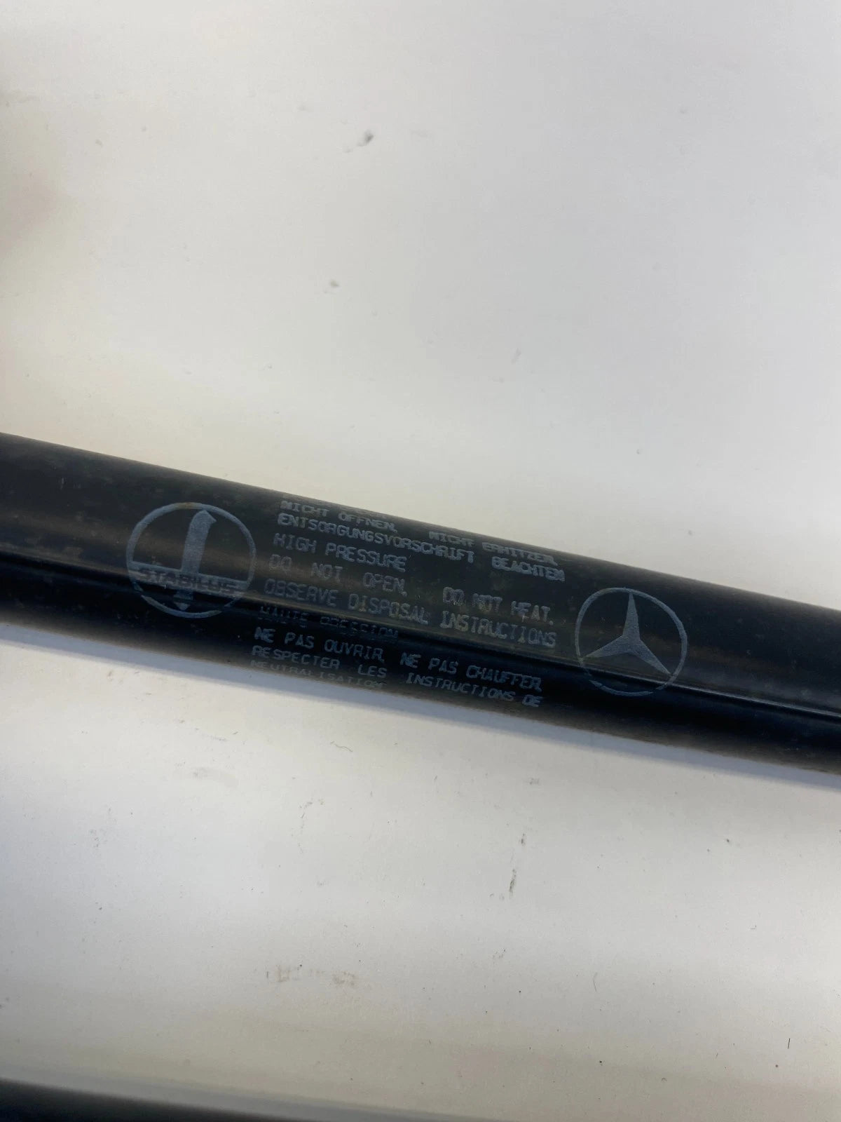 01-05 MERCEDES-BENZ C240 2.6L WAGON REAR TRUNK TAILGATE LIFT SUPPORTS STRUTS OEM