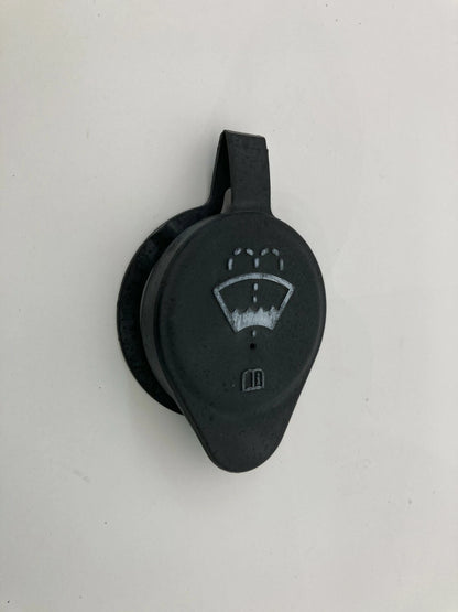 2002-2010 SATURN VUE WINDSHIELD WIPER FLUID TANK RESERVOIR COVER CAP OEM