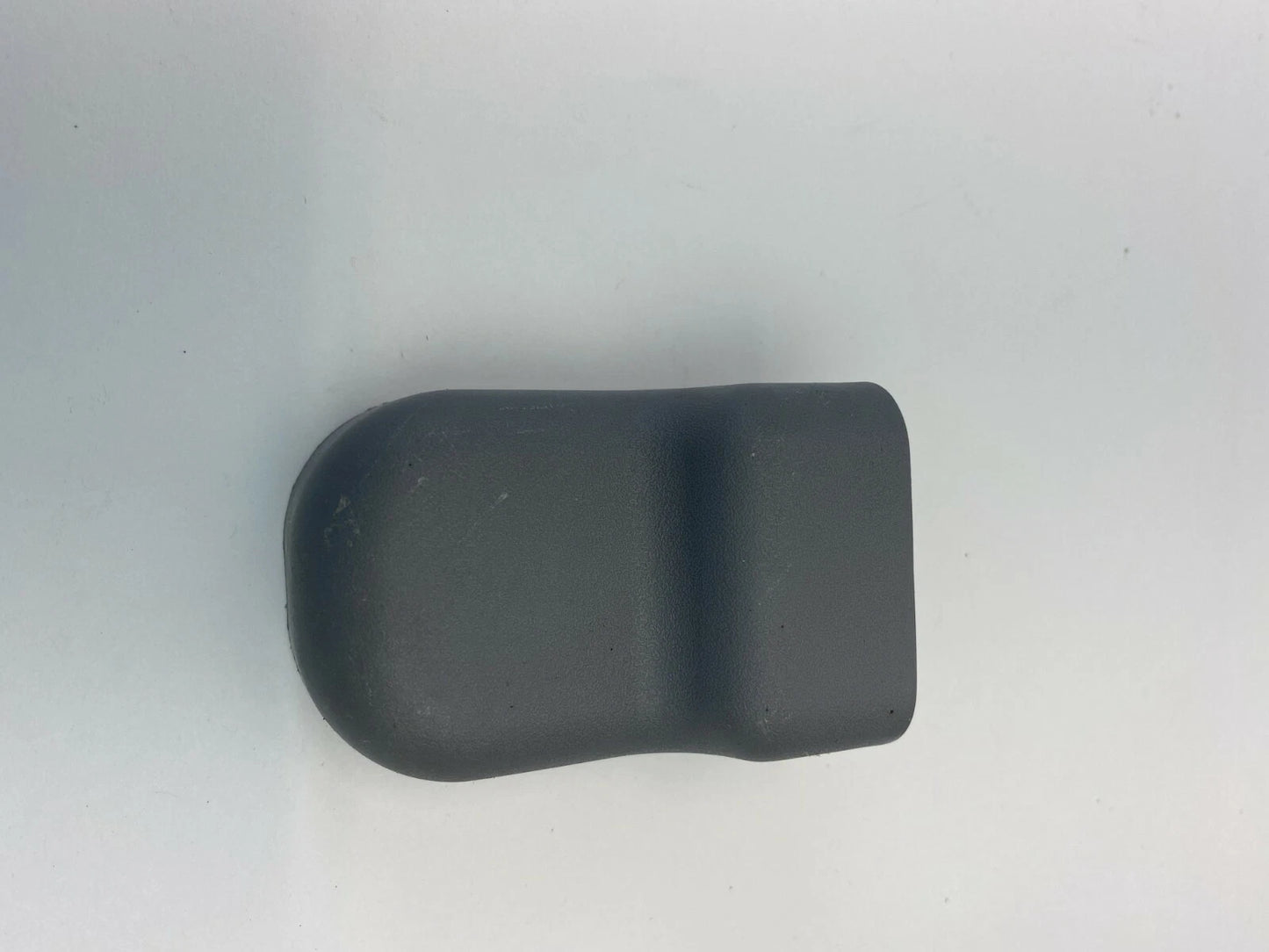 2007 2008 HYUNDAI ELANTRA SEAT TRACK COVER TRIM CAP UNIT OEM FACTORY 88567-3K000