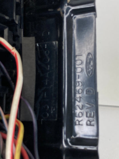 2011-2016 Ford F-250 SD F-350 SD Engine Compartment Relay Box 7C3T-14A206-AD