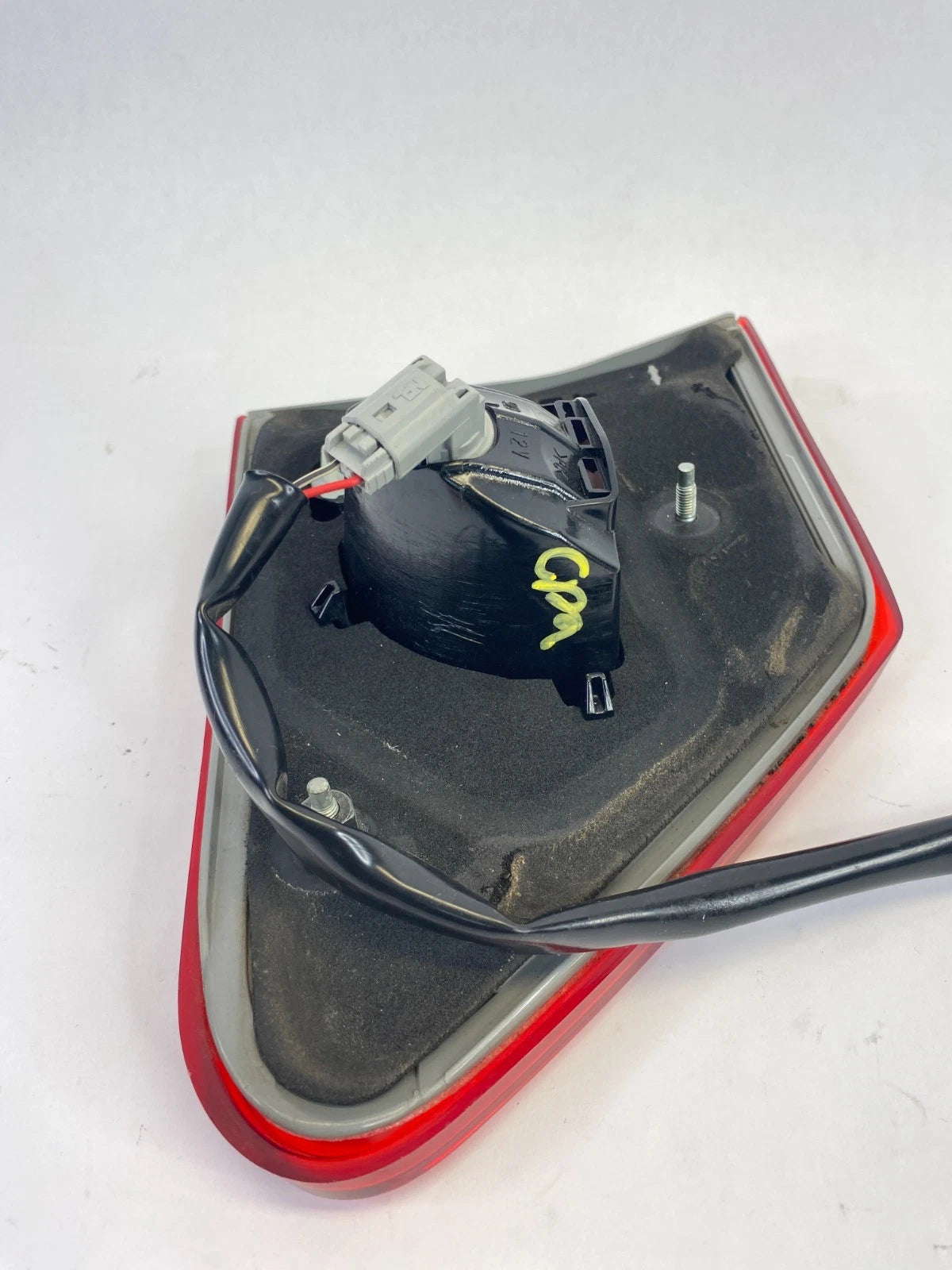 2011-2013 TOYOTA COROLLA REAR RIGHT SIDE INNER LID TAIL LIGHT TAILLIGHT LAMP OEM