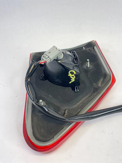 2011-2013 TOYOTA COROLLA REAR RIGHT SIDE INNER LID TAIL LIGHT TAILLIGHT LAMP OEM