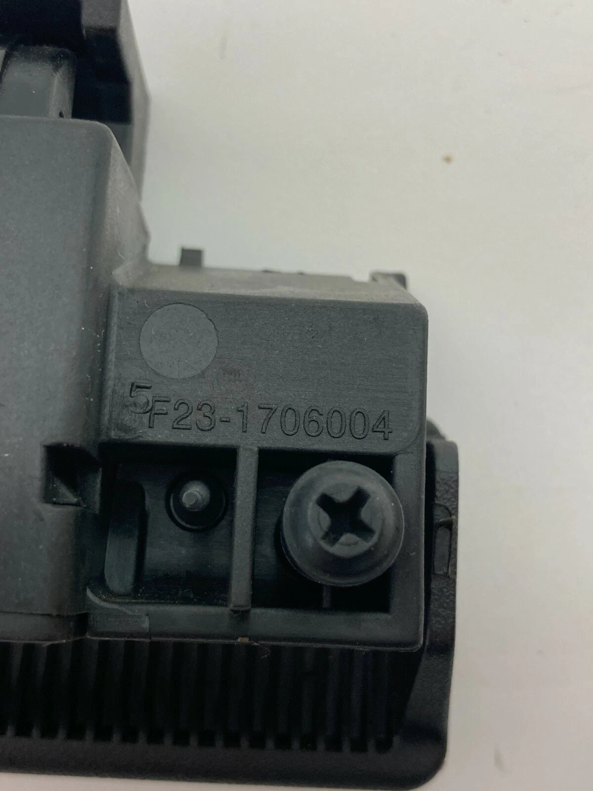 2008 2009 2010 2011 FORD FOCUS DASH GLOVE BOX LOCK LATCH RELEASE HANDLE OEM
