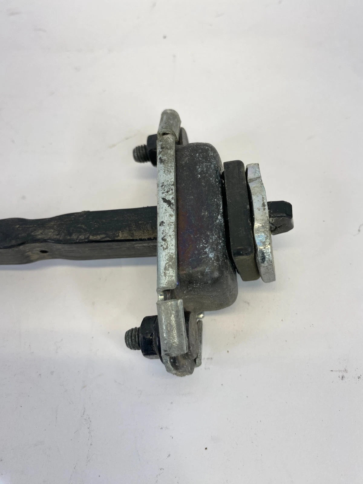 2011-2016 KIA OPTIMA REAR RIGHT DOOR HINGE CHECK STRAP STOP STOPPER DETENT OEM
