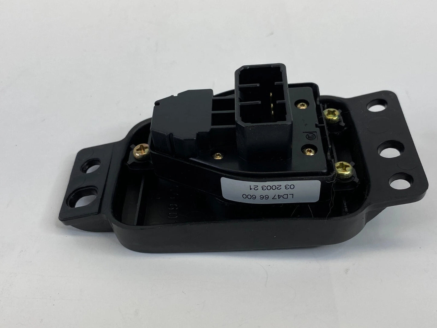2002-2006 MAZDA MPV DASH POWER MIRROR CONTROL SWITCH BUTTON LD47-66-600 OEM