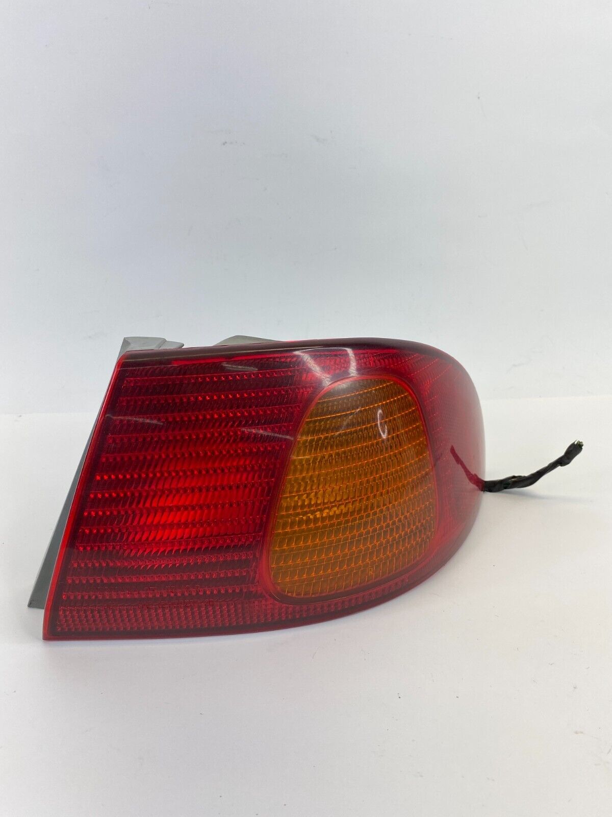 98-02 Toyota Corolla Rear Right Passenger Outer Tail Light Taillight Lamp OEM