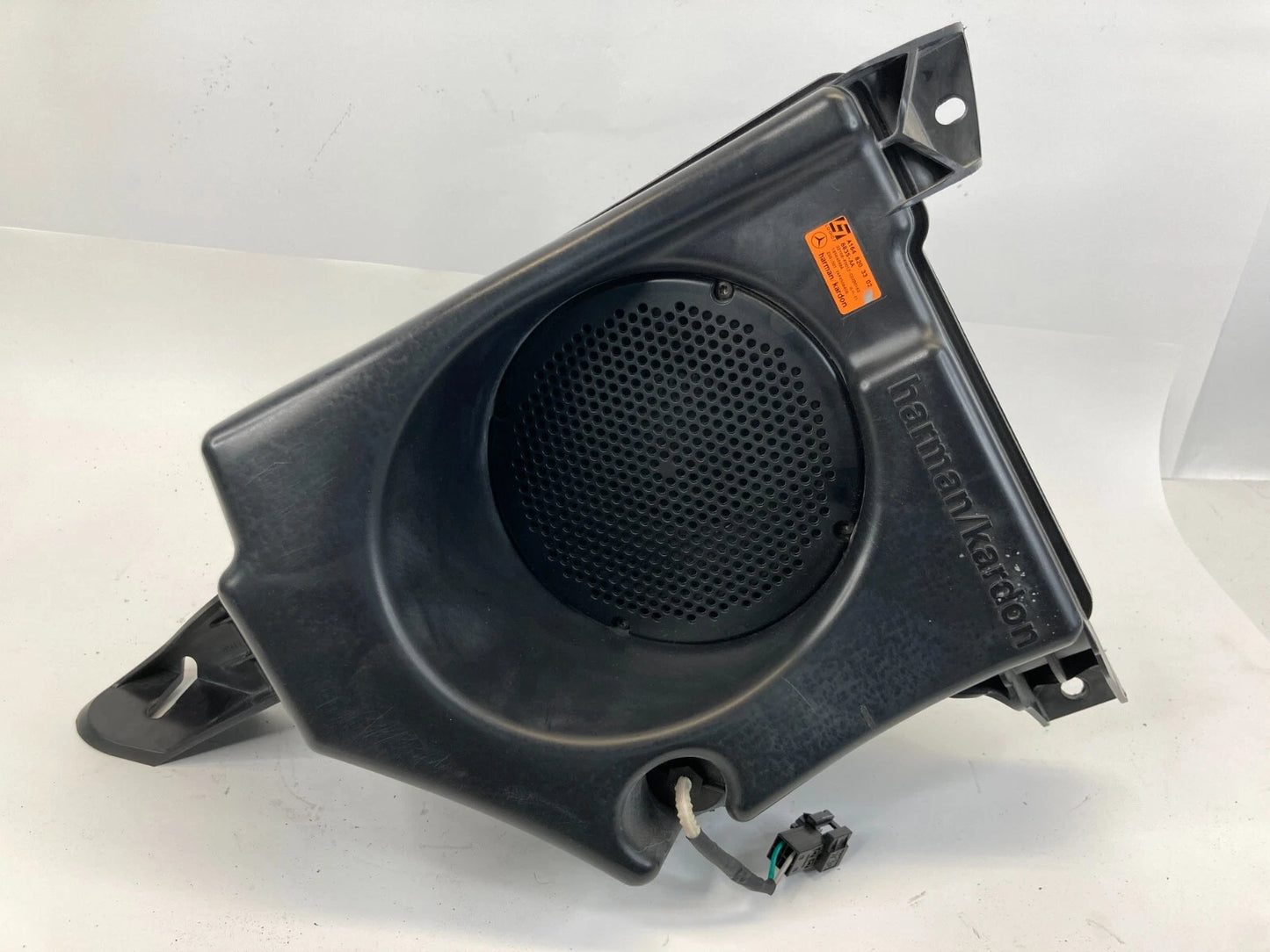 2003-2011 MERCEDES-BENZ ML350 REAR SPEAKER SUBWOOFER HARMAN/KARDON 164-820-33-02
