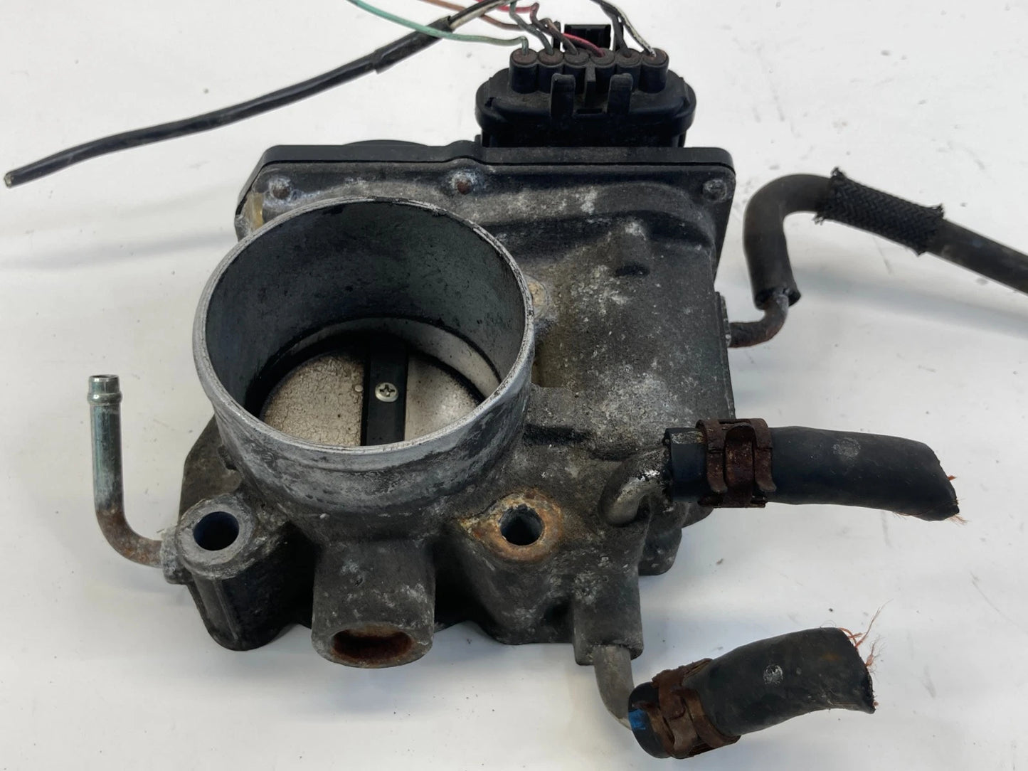 2006-2010 SCION TC 2.4L THROTTLE BODY VALVE ASSEMBLY 22030-28070 OEM