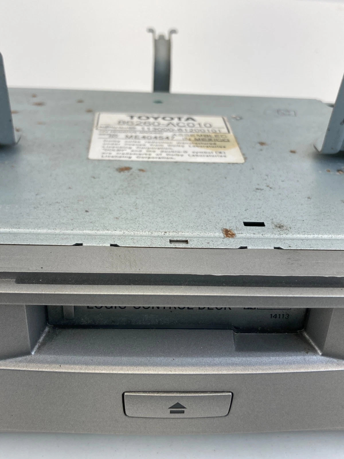 2005-2007 TOYOTA AVALON AM/FM RADIO CD CASSETTE PLAYER RECEIVER 86260-AC010 OEM