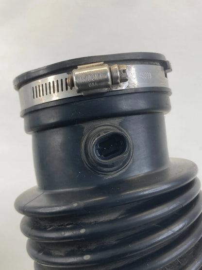 2002-2005 CHEVROLET TRAILBLAZER EXT 4.2L L6 AIR CLEANER OUTLET DUCT 15181115 OEM