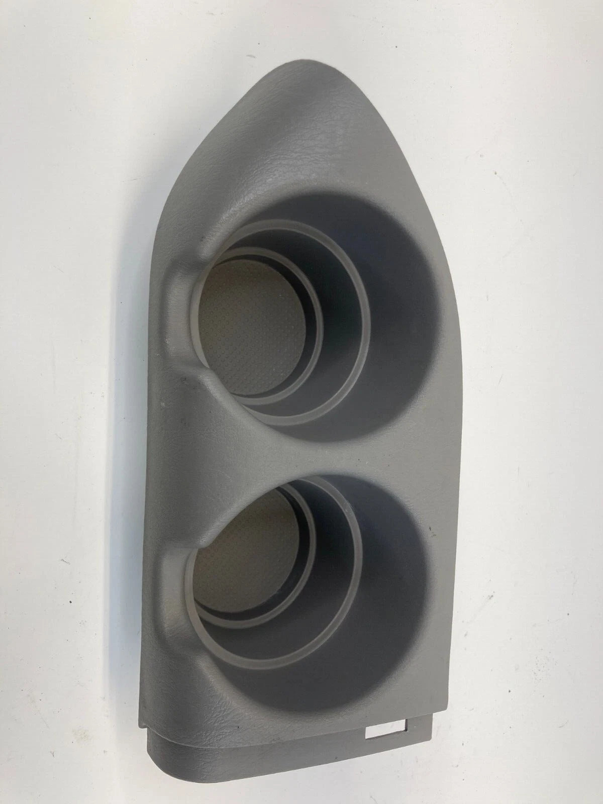 04-10 TOYOTA SIENNA REAR RIGHT SIDE 3RD ROW PANEL DUAL CUP HOLDER 64745-AE010