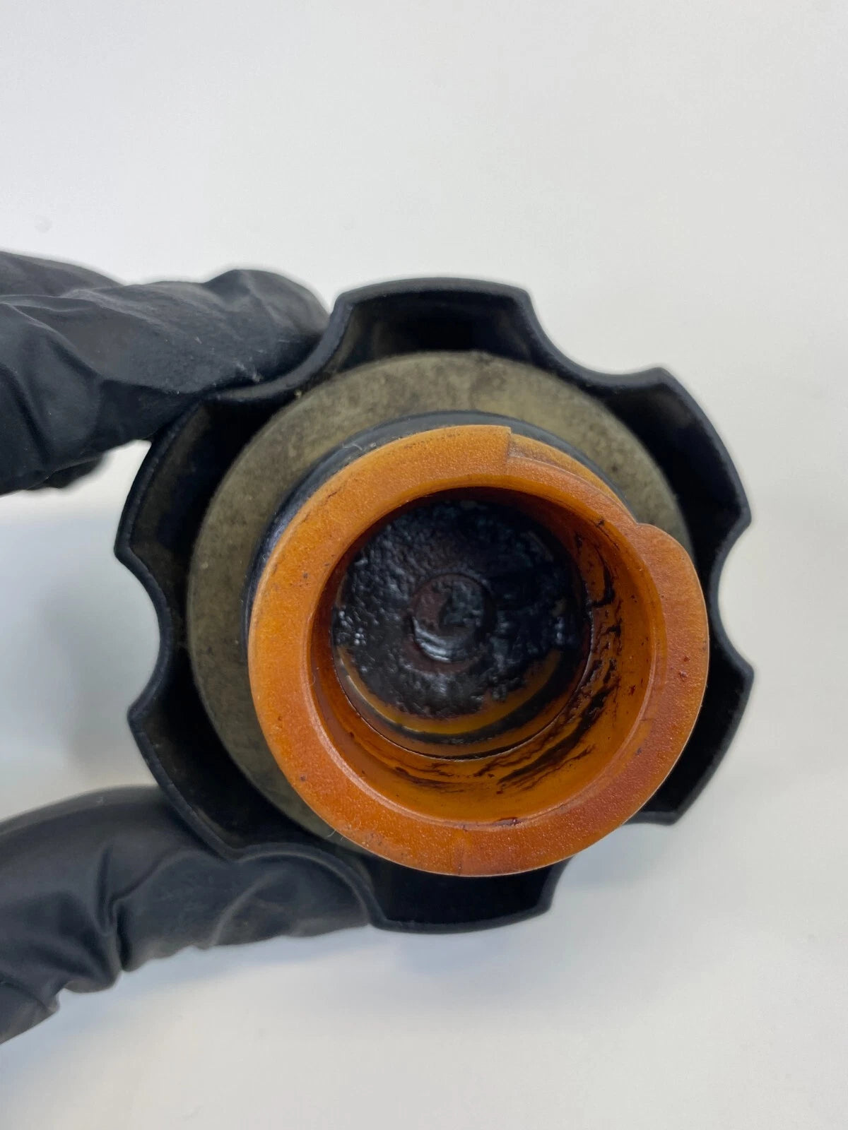 05 06 07 08 09 Hyundai Tucson 2.7L V6 Engine Oil Filler Cover Cap OEM