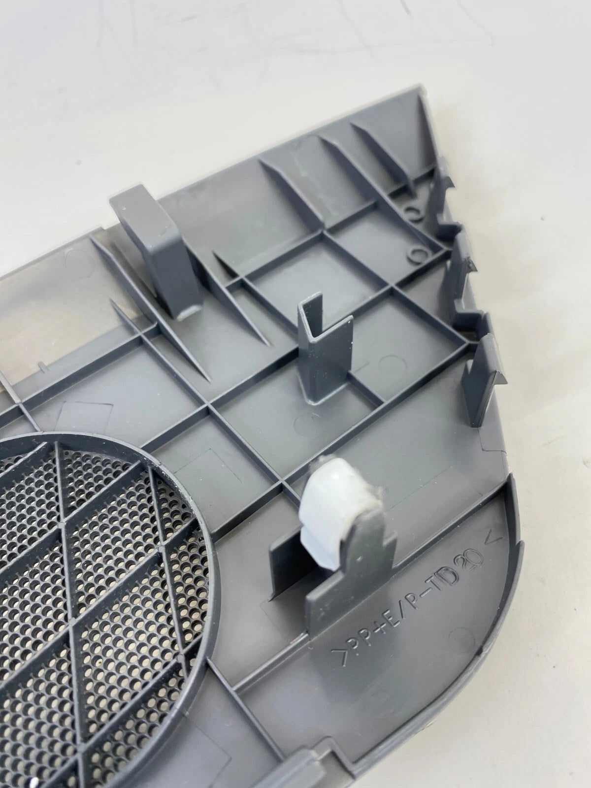 07-11 TOYOTA CAMRY FRONT RIGHT DASH SPEAKER TWEETER COVER TRIM 55473-06020 OEM