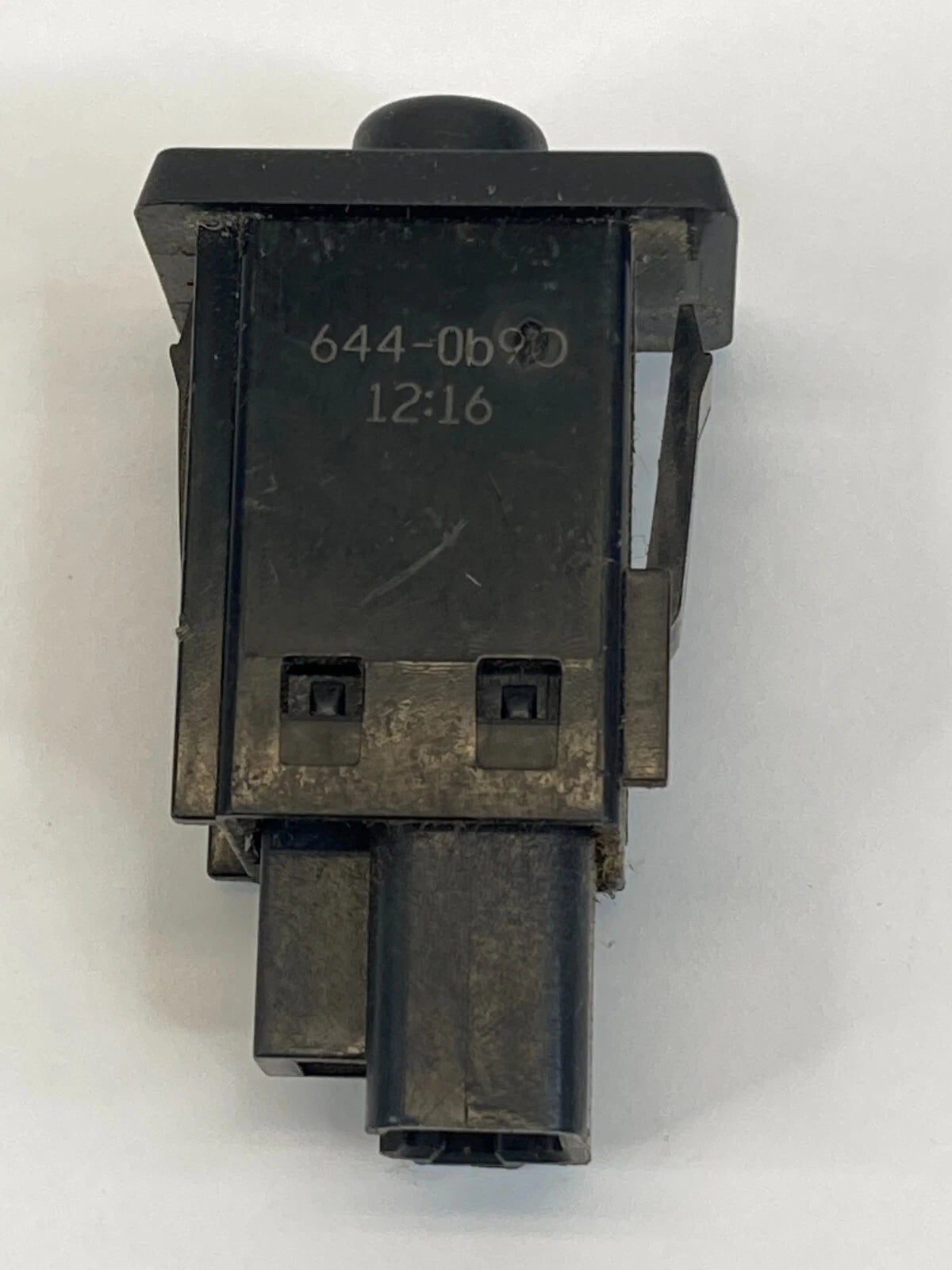 09-19 TOYOTA COROLLA 04-20 SIENNA TIRE PRESSURE MONITORING SYSTEM RESET SWITCH