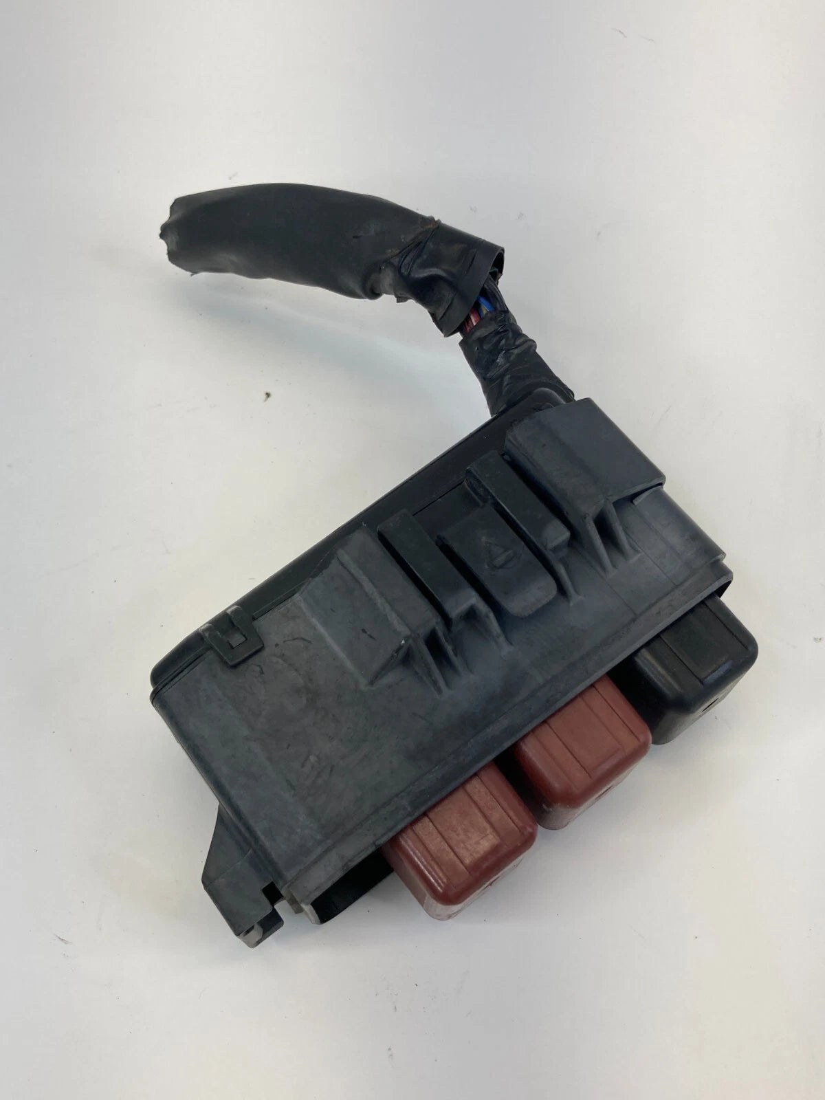 2001-2003 TOYOTA HIGHLANDER 3.0L AT UNDER HOOD SMALL FUSE BOX RELAY JUNCTION OEM