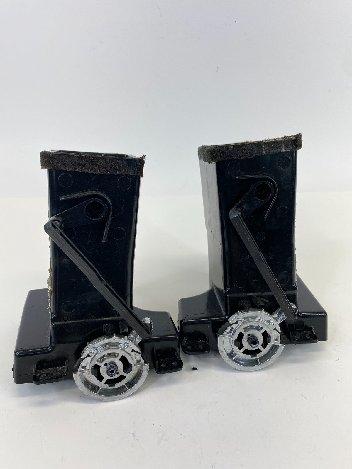 11-16 Chrysler Town & Country Center Dash A/C Air Vent Grill Grille Set Pair