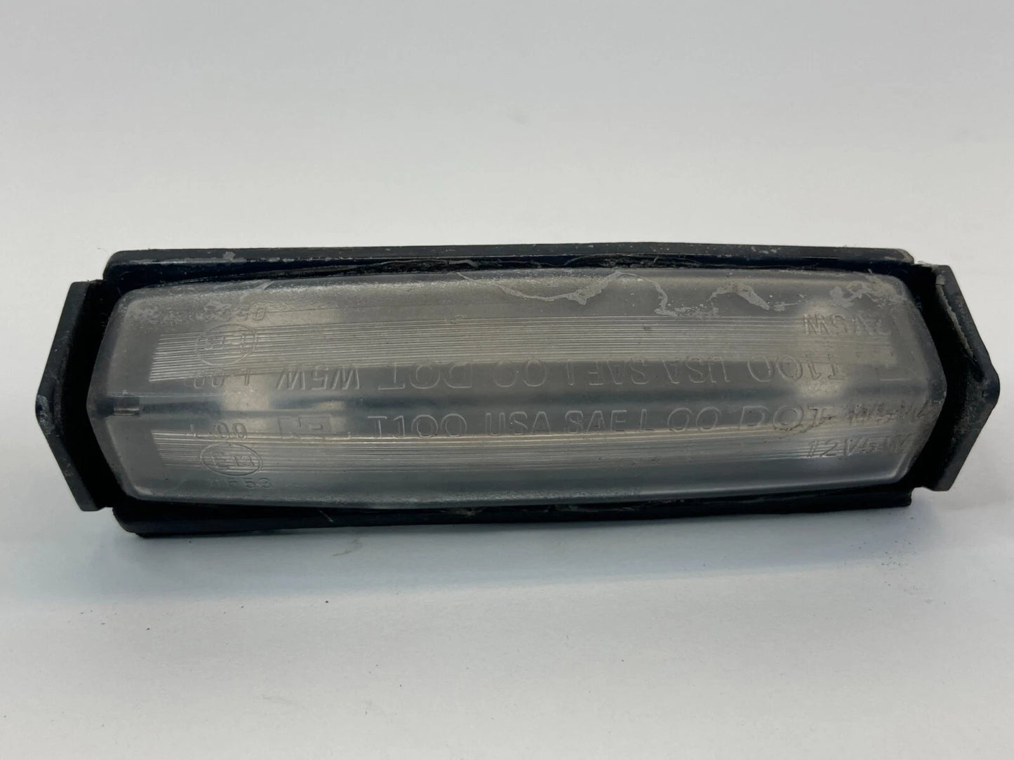 02-11 TOYOTA CAMRY SDN REAR TRUNK LID LICENSE PLATE LIGHT LAMP LENS E130553 OEM