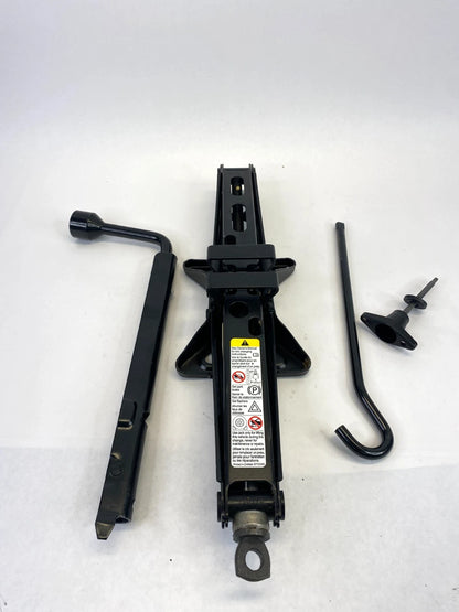 10-17 CHEVY EQUINOX GMC TERRAIN SPARE TIRE JACK & KIT TOOL ASSEMBLY 25877904 OEM