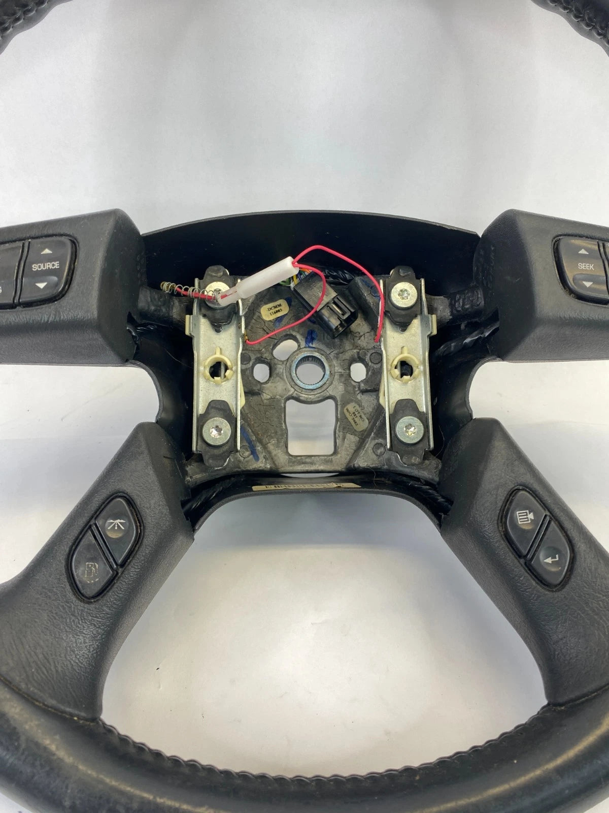 2003-2006 CHEVROLET TAHOE SILVERADO STEERING WHEEL W/ SWITCHES OEM