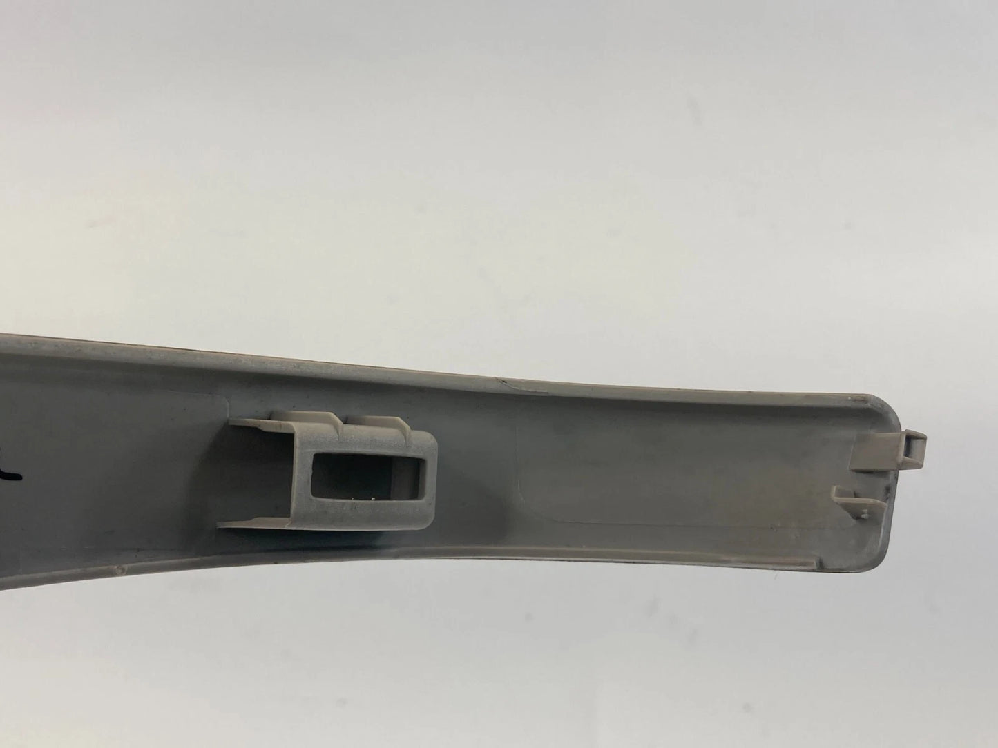 2009-2012 CHEVY TRAVERSE REAR LEFT INNER DOOR PULL HANDLE COVER TRIM 15948058