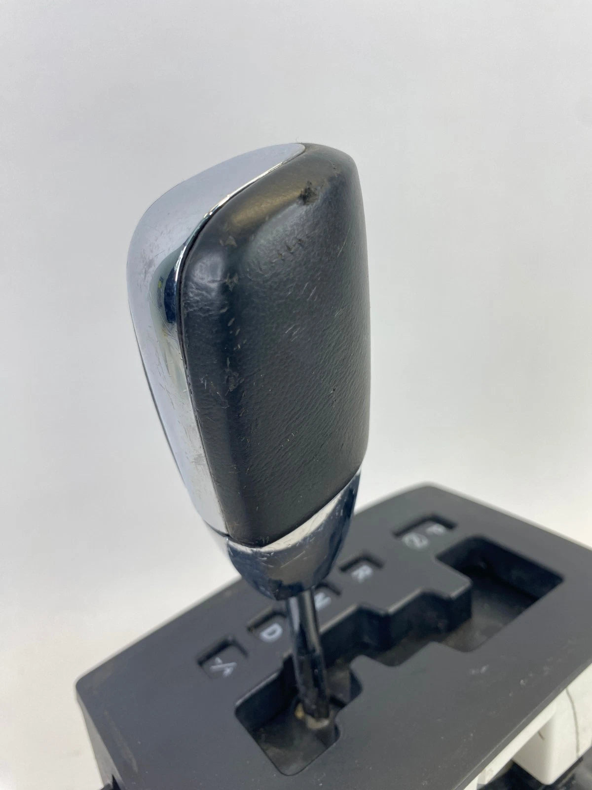 2009-2020 DODGE JOURNEY AUTOMATIC TRANSMISSION FLOOR GEAR SHIFTER LEVER OEM