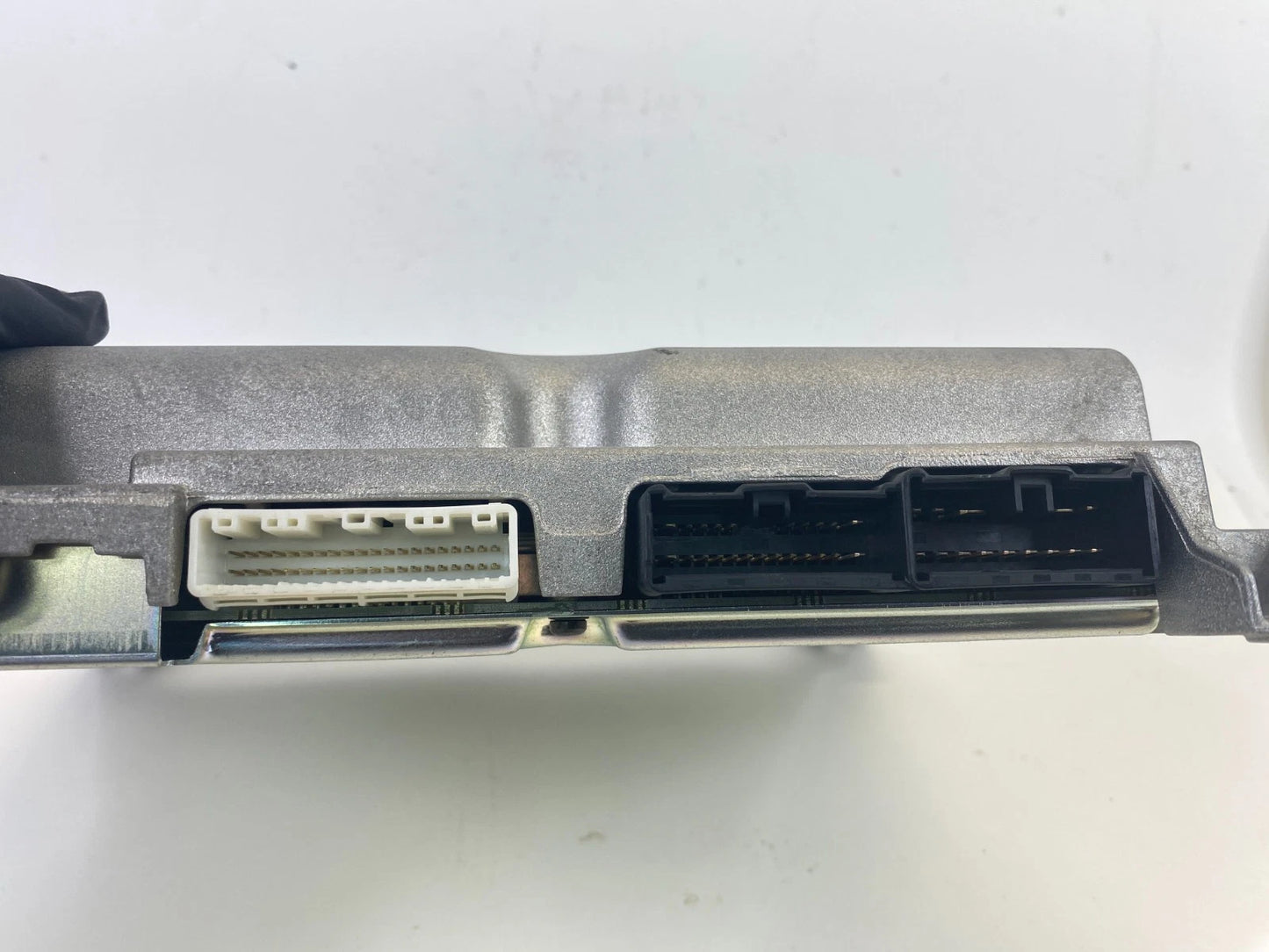 2006 2007 INFINITI M35 M45 RADIO AUDIO AMPLIFIER AMP BOSE 28061-EH11B OEM