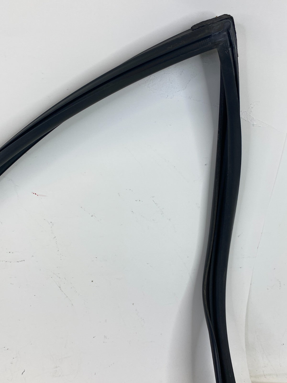 2009 2010 Hyundai Sonata Rear Right Side Quarter Vent Window Glass Fixed OEM